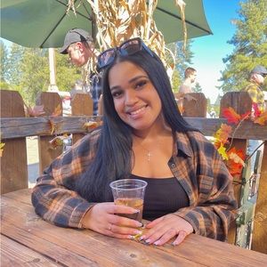 Meet your Posher, Anelisa